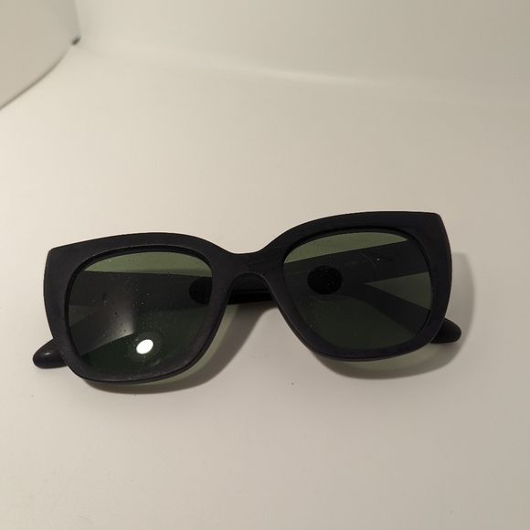 TOMS Traveller Collection Womens Sunglasses - Picture 1 of 7